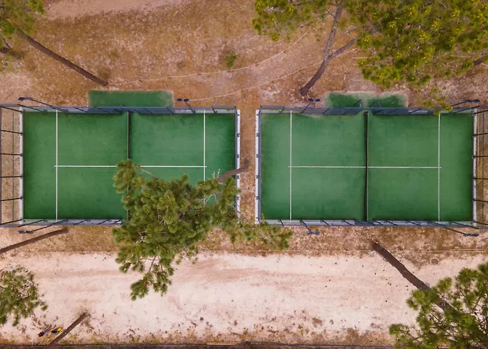 Pet Friendly hotel: Ohai Nazare Outdoor Resort